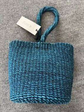 NWT KAYU DESIGN, MERIAH BLUE WOVEN MINI STRAW TOTE - A STYLISH CHARMER!!